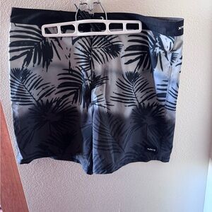 Hurley Men's Tropical Black and Gray  Shorts